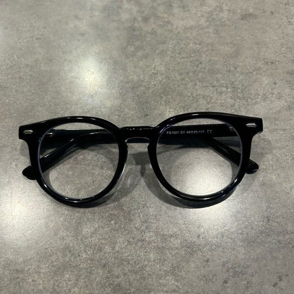 Prescription‎ Glasses  Frames - Picture 2 of 4